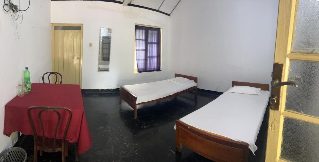 Resthouse Vavuniya Hotel Kültér fotó