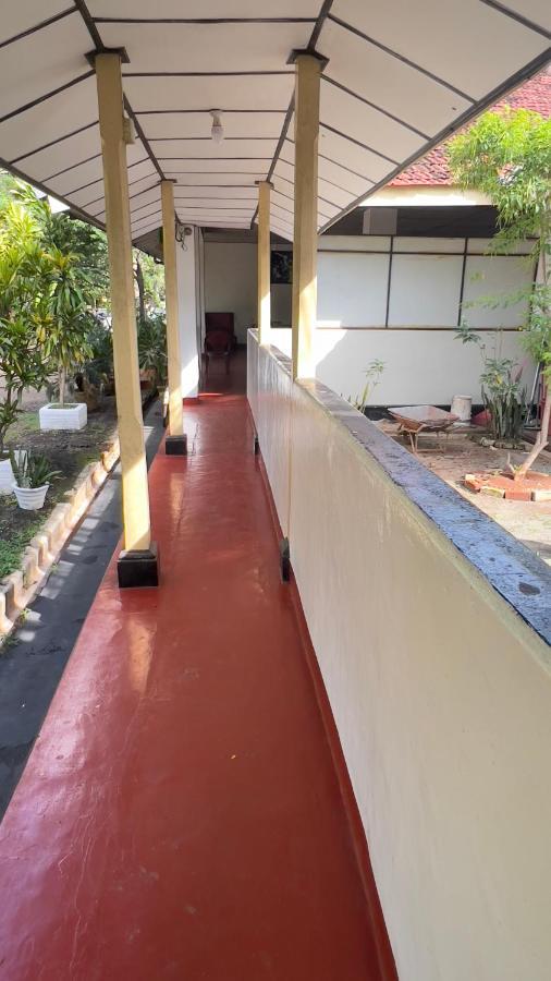 Resthouse Vavuniya Hotel Kültér fotó