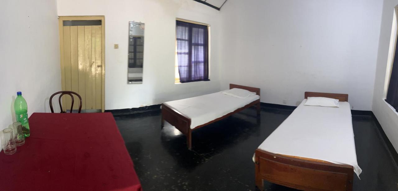 Resthouse Vavuniya Hotel Kültér fotó