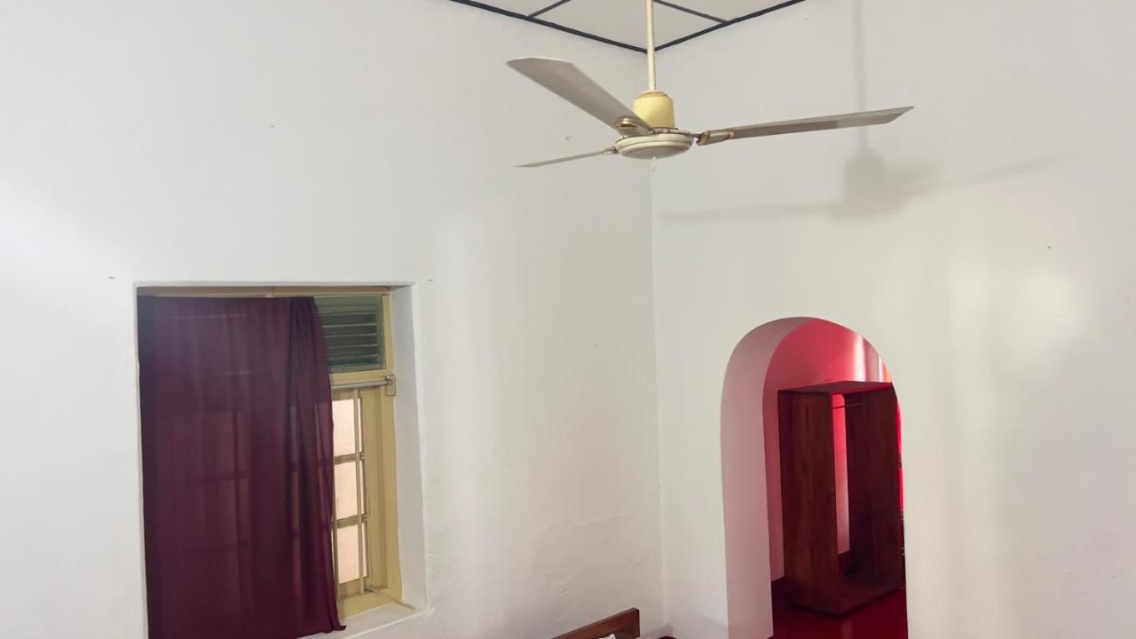 Resthouse Vavuniya Hotel Kültér fotó